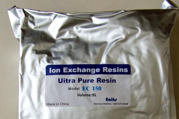 人们常说的抛光树脂一般用于超纯水处理系统末端，来保证系统出水水质能够维持用水标准。一般出水水质都能达到18兆欧以上，以及对TOC、SIO2都有一定的控制能力。