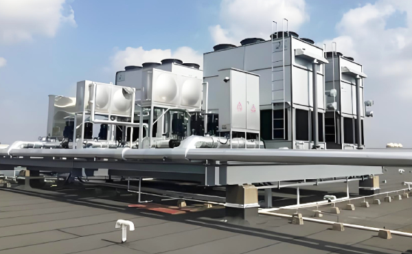 冶金高炉冷却循环水系统简介冶金高炉冷却循环水系统是钢铁冶炼核心配套系统，专为高炉炉体、炉缸、炉底及热风炉等关键设备提供冷却服务，是防止高炉高温熔蚀、避免设备变形烧穿